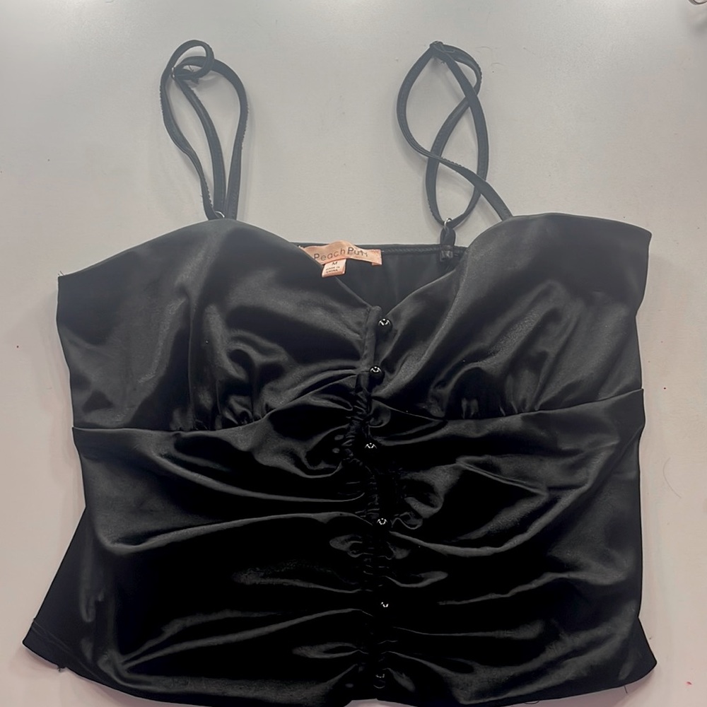 peach puff black button crop top
